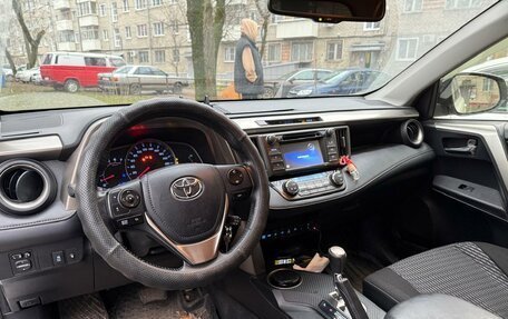 Toyota RAV4, 2014 год, 2 400 000 рублей, 8 фотография