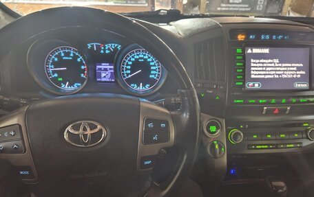 Toyota Land Cruiser 200, 2008 год, 2 650 000 рублей, 2 фотография