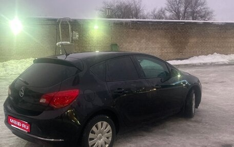 Opel Astra J, 2014 год, 1 050 000 рублей, 9 фотография