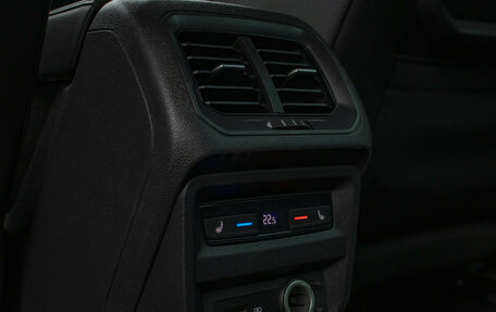 Volkswagen Tiguan II, 2020 год, 2 358 000 рублей, 21 фотография