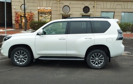 Toyota Land Cruiser Prado 150 рестайлинг 2, 2016 год, 3 458 000 рублей, 3 фотография