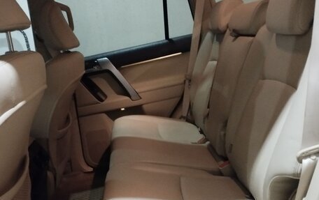 Toyota Land Cruiser Prado 150 рестайлинг 2, 2016 год, 3 458 000 рублей, 8 фотография