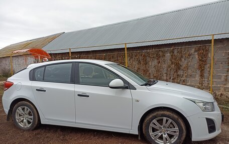 Chevrolet Cruze II, 2013 год, 800 000 рублей, 2 фотография