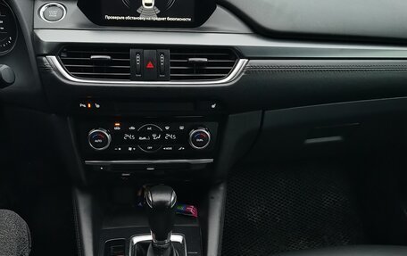 Mazda 6, 2015 год, 1 900 000 рублей, 15 фотография