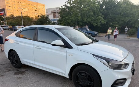Hyundai Solaris II рестайлинг, 2018 год, 850 000 рублей, 9 фотография