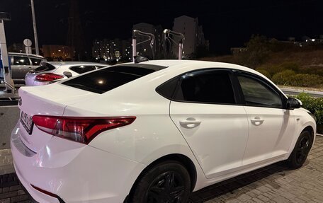 Hyundai Solaris II рестайлинг, 2018 год, 850 000 рублей, 6 фотография