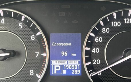 Nissan Patrol, 2011 год, 2 300 000 рублей, 13 фотография