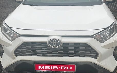 Toyota RAV4, 2019 год, 2 900 000 рублей, 1 фотография