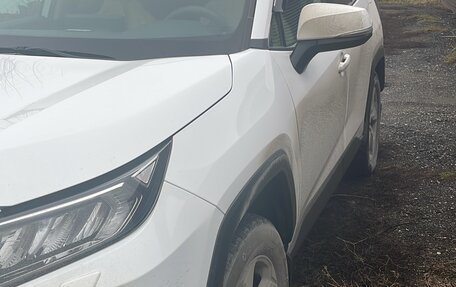 Toyota RAV4, 2019 год, 2 900 000 рублей, 2 фотография