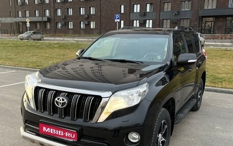 Toyota Land Cruiser Prado 150 рестайлинг 2, 2017 год, 3 850 000 рублей, 1 фотография