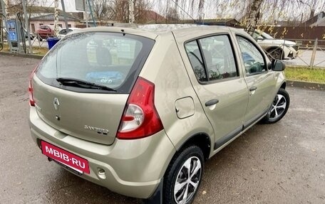 Renault Sandero I, 2010 год, 530 000 рублей, 2 фотография