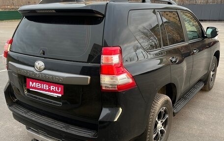 Toyota Land Cruiser Prado 150 рестайлинг 2, 2017 год, 3 850 000 рублей, 4 фотография