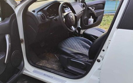 Renault Logan II, 2016 год, 660 000 рублей, 13 фотография