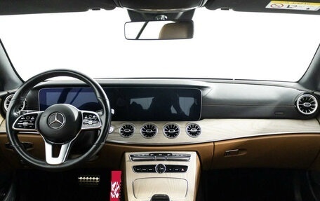 Mercedes-Benz E-Класс, 2019 год, 4 950 000 рублей, 5 фотография