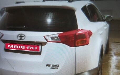 Toyota RAV4, 2014 год, 2 100 000 рублей, 6 фотография