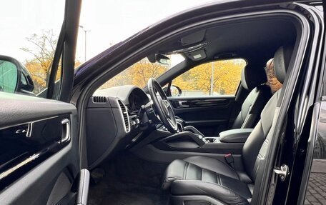 Porsche Cayenne III, 2021 год, 7 290 000 рублей, 8 фотография