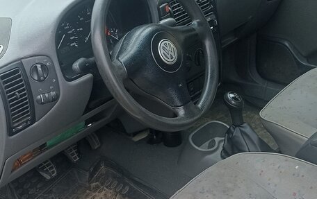 Volkswagen Caddy II, 2003 год, 499 000 рублей, 2 фотография