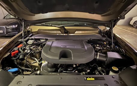 Land Rover Defender II, 2022 год, 9 950 000 рублей, 13 фотография