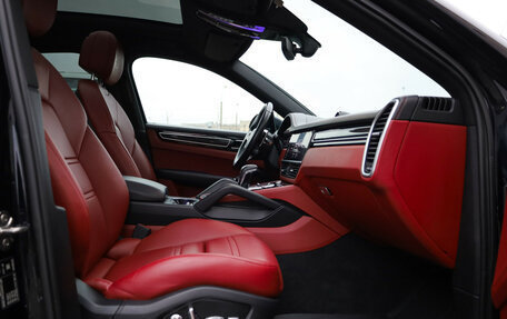 Porsche Cayenne III, 2019 год, 6 999 000 рублей, 28 фотография