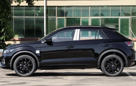 Volkswagen T-Roc, 2025 год, 2 390 000 рублей, 2 фотография