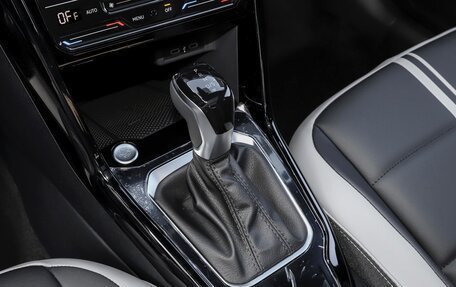 Volkswagen T-Roc, 2025 год, 2 390 000 рублей, 21 фотография