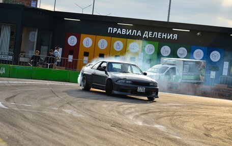 Nissan Skyline, 1994 год, 900 000 рублей, 3 фотография