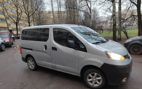 Nissan NV200, 2010 год, 630 000 рублей, 2 фотография