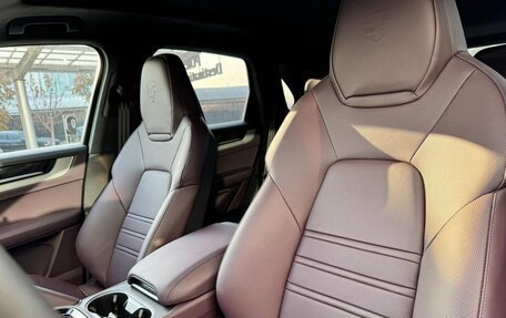 Porsche Cayenne III, 2025 год, 24 990 000 рублей, 11 фотография