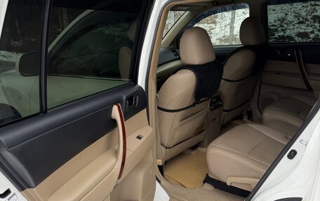 Toyota Highlander III, 2011 год, 2 450 000 рублей, 7 фотография