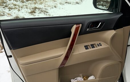 Toyota Highlander III, 2011 год, 2 450 000 рублей, 16 фотография