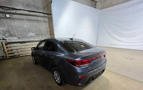 KIA Rio IV, 2018 год, 1 350 000 рублей, 4 фотография