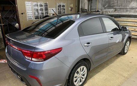KIA Rio IV, 2018 год, 1 350 000 рублей, 2 фотография