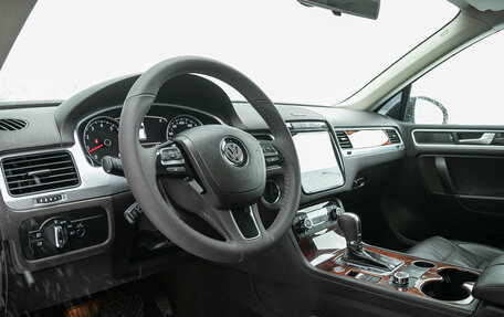 Volkswagen Touareg III, 2012 год, 2 353 000 рублей, 17 фотография