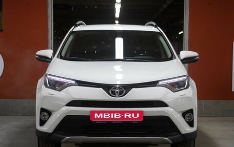 Toyota RAV4, 2019 год, 2 398 000 рублей, 2 фотография