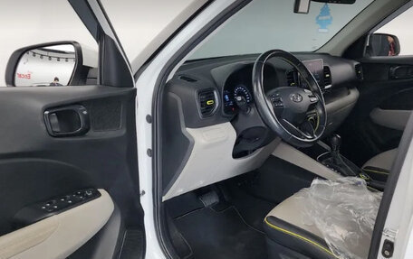 Hyundai Venue I, 2021 год, 2 200 000 рублей, 6 фотография