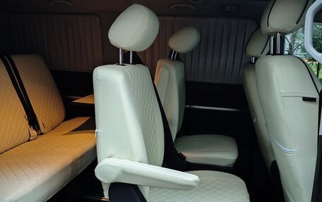 Volkswagen Multivan T5, 2012 год, 2 450 000 рублей, 8 фотография