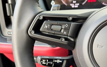 Porsche Cayenne III, 2025 год, 32 990 000 рублей, 16 фотография