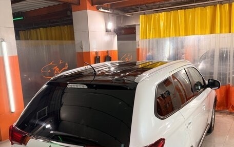 Mitsubishi Outlander III рестайлинг 3, 2016 год, 1 900 000 рублей, 6 фотография