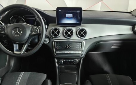 Mercedes-Benz GLA, 2018 год, 3 100 000 рублей, 12 фотография