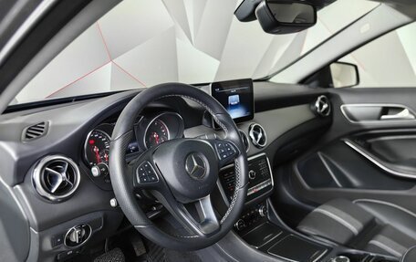 Mercedes-Benz GLA, 2018 год, 3 100 000 рублей, 15 фотография