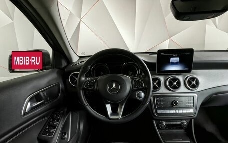 Mercedes-Benz GLA, 2018 год, 3 100 000 рублей, 16 фотография