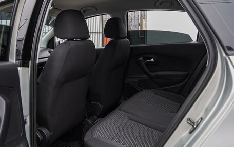 Volkswagen Polo VI (EU Market), 2011 год, 900 000 рублей, 11 фотография