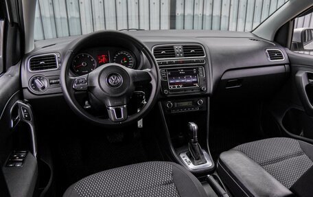 Volkswagen Polo VI (EU Market), 2011 год, 900 000 рублей, 6 фотография