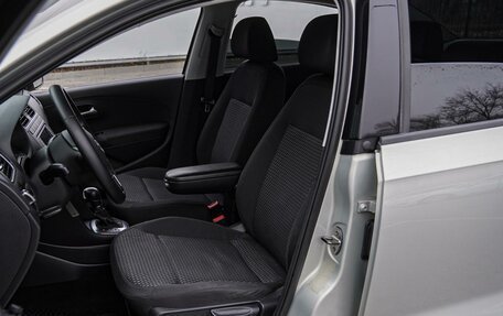 Volkswagen Polo VI (EU Market), 2011 год, 900 000 рублей, 10 фотография