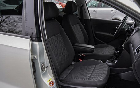 Volkswagen Polo VI (EU Market), 2011 год, 900 000 рублей, 8 фотография