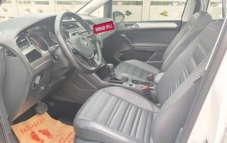 Volkswagen Touran III, 2021 год, 1 590 099 рублей, 7 фотография