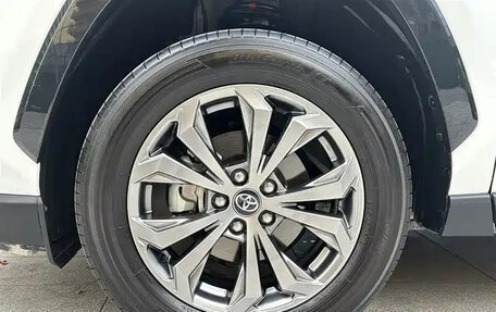 Toyota RAV4, 2025 год, 2 513 555 рублей, 8 фотография