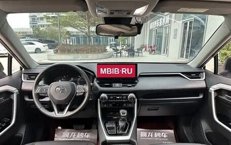 Toyota RAV4, 2025 год, 2 513 555 рублей, 12 фотография