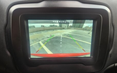 Jeep Renegade I рестайлинг, 2022 год, 1 600 000 рублей, 6 фотография