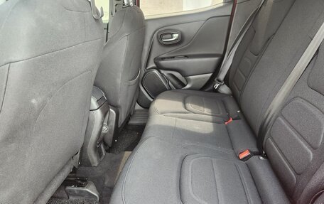 Jeep Renegade I рестайлинг, 2022 год, 1 600 000 рублей, 16 фотография